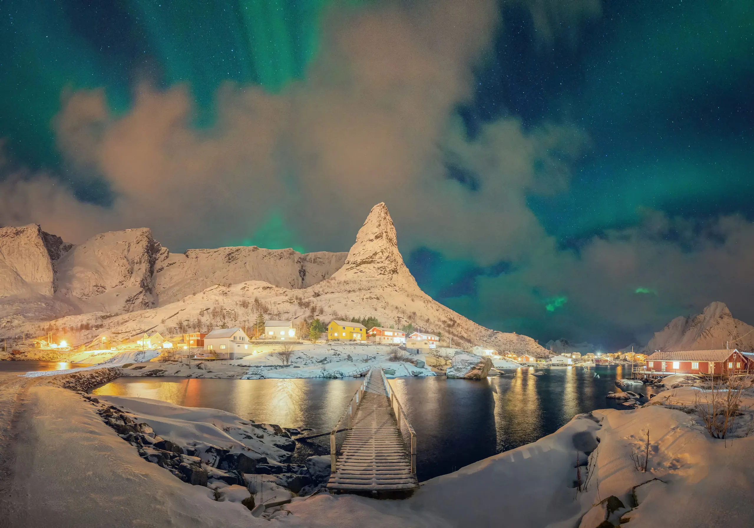 aurora-northern-lights-and-stars-in-lofoten-island-2024-10-18-12-53-47-utc-scaled