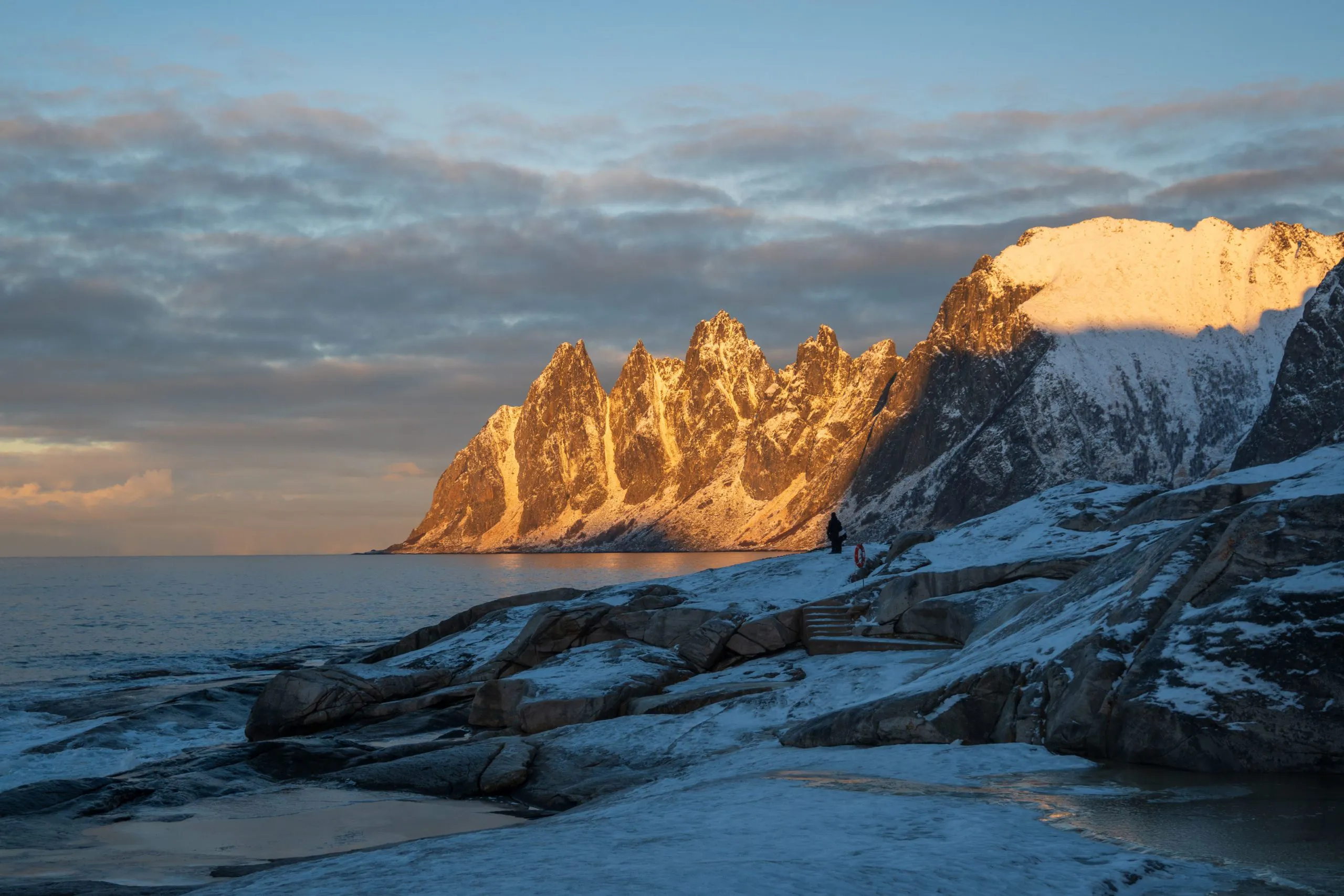 stunning-sunset-view-of-snow-capped-mountains-refl-2025-02-10-06-25-28-utc-scaled